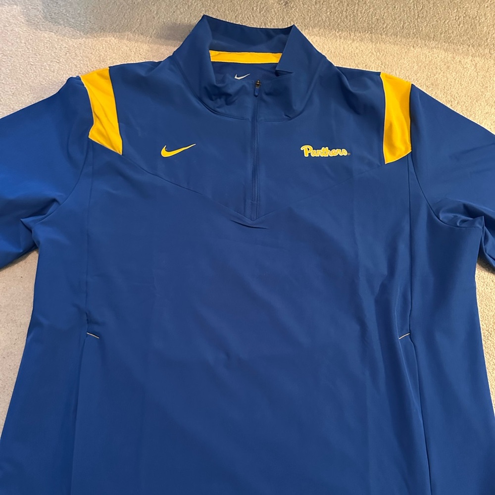 Nike Navy and Gold Athletic Top